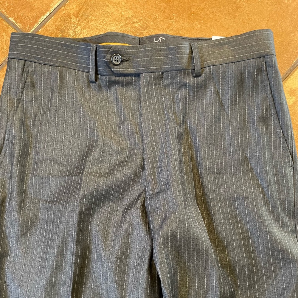 Arrow Subtle Pinstripe Single Breasted Suit in Charcoal Gray Size 38 NWT $240‎ - Picture 11 of 14